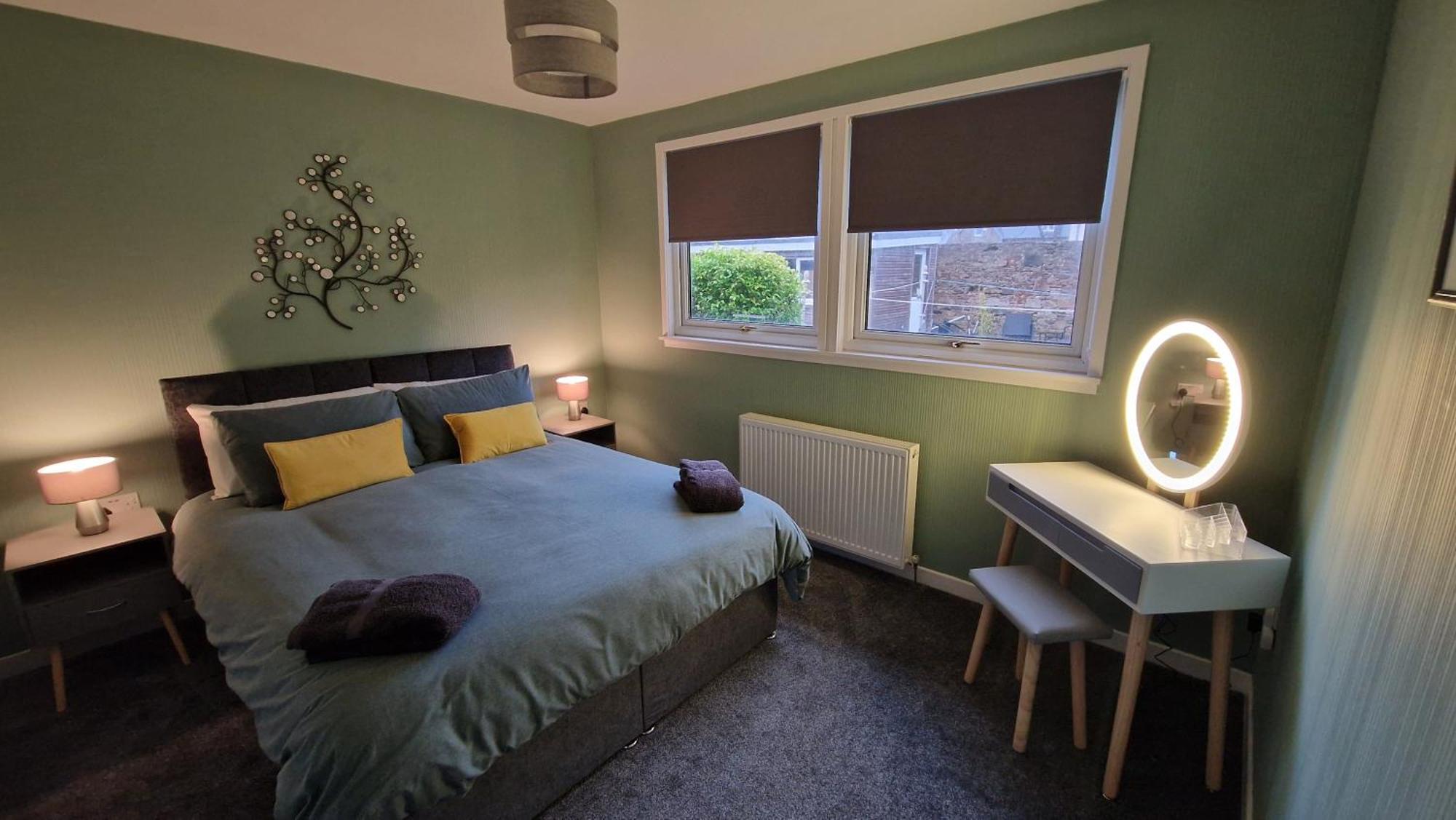 175 On Clyde - Spacious & Cosy Cedar Wood Bungalow Helensburgh Bagian luar foto